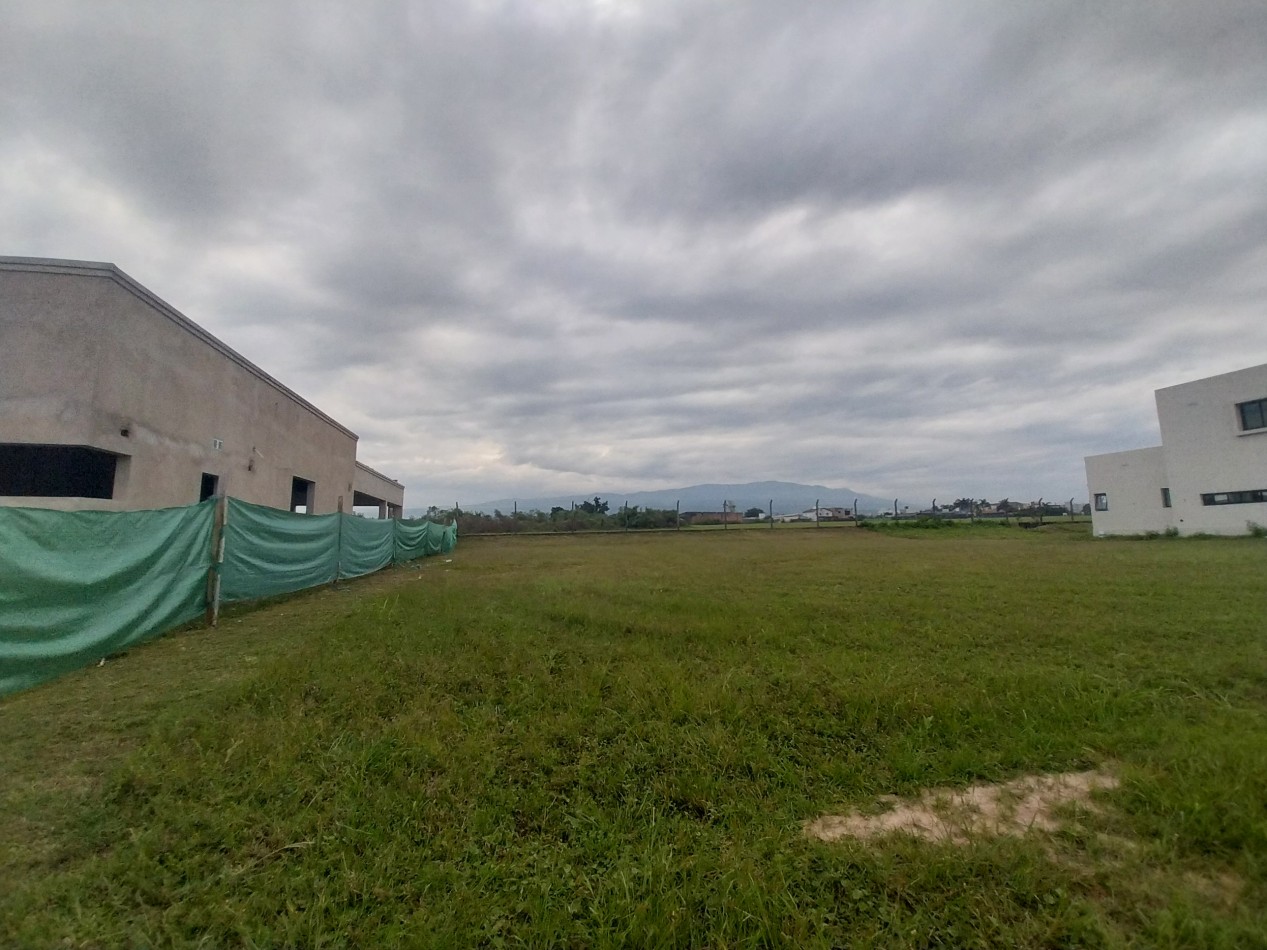 ||| LOTE 420M2 EN ALONDRA |||