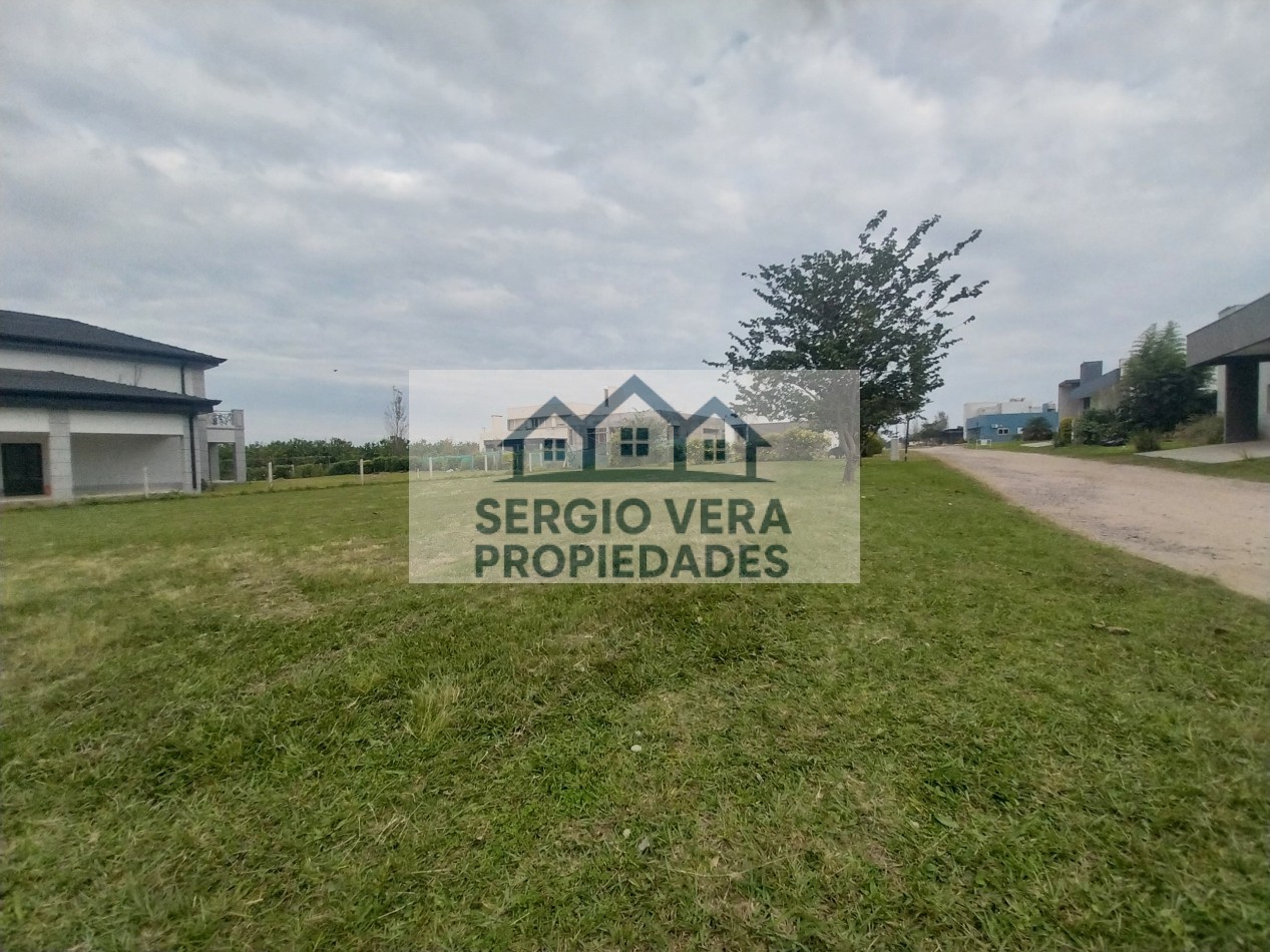 ||| LOTE ESQUINA 818M2 EN COUNTRY PORTAL DEL SOL |||